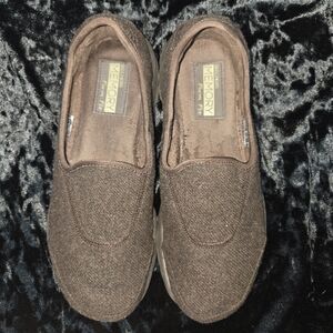 Skechers 8 Brown Resalyte Memory Form Fit Slip On Loafer Shoes EUC